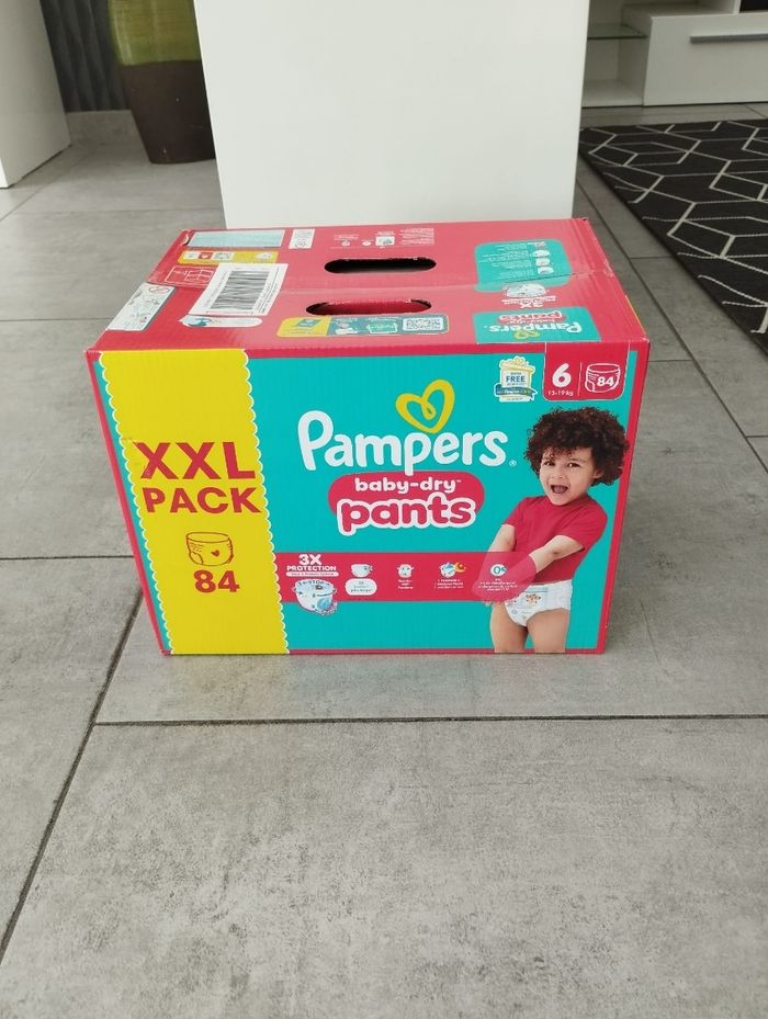 Couches Pampers pants taille 6