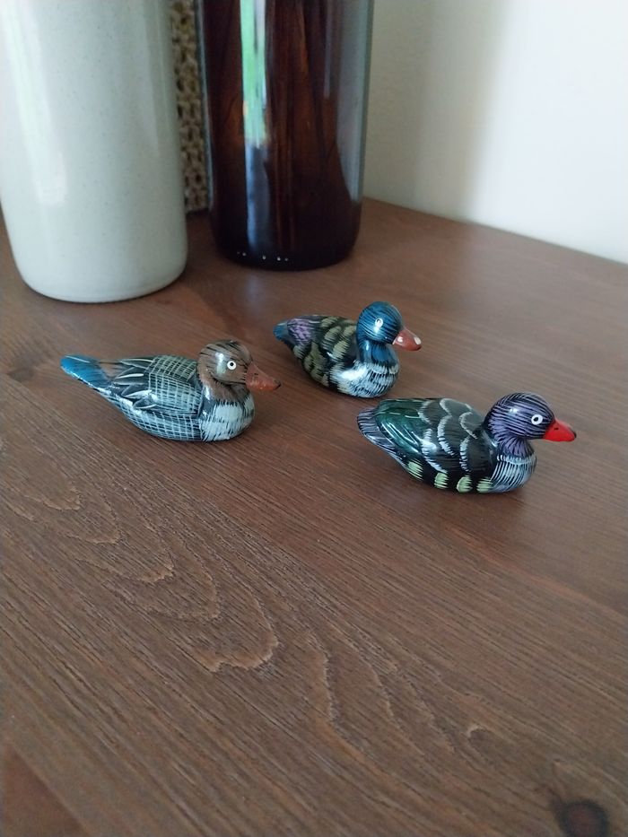 Petits canards en bois peints à la main - photo numéro 3