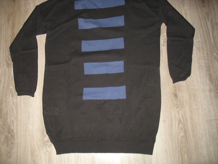 PULL LONG NOIR ET BLEU "MISS CAPTAIN" - TAILLE 2 - n°04 - photo numéro 3