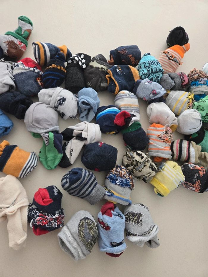 Gros lot de chaussettes en 23-26 - photo numéro 3