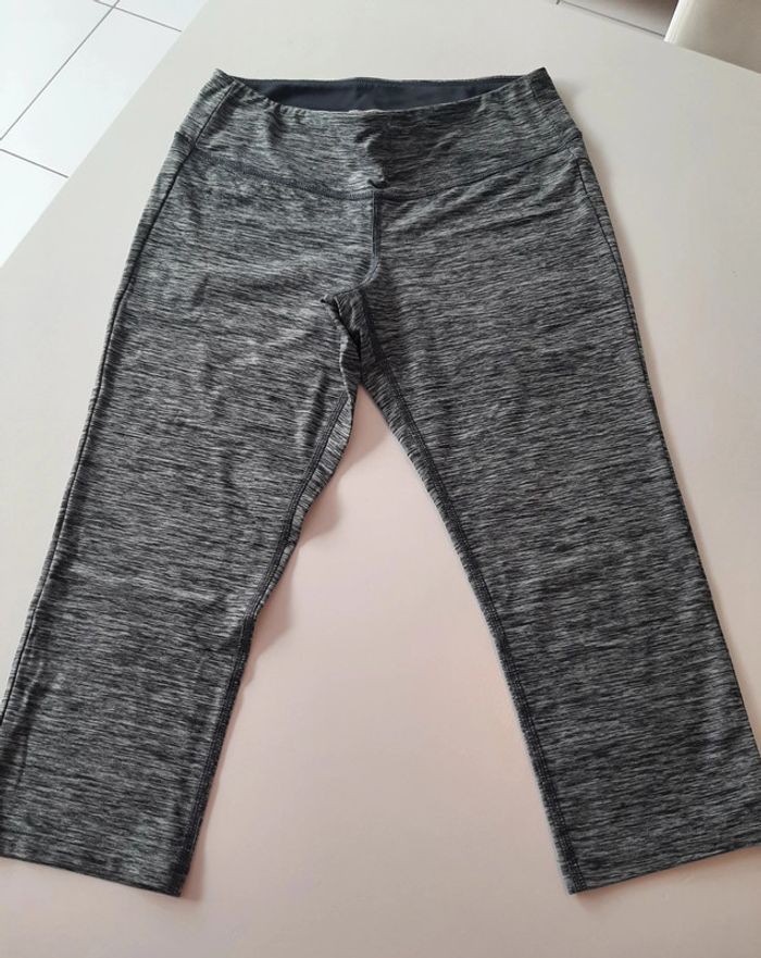 vetements de sport New Balance gris taille M
