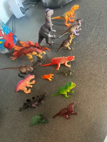 Lot 14 dinosaures