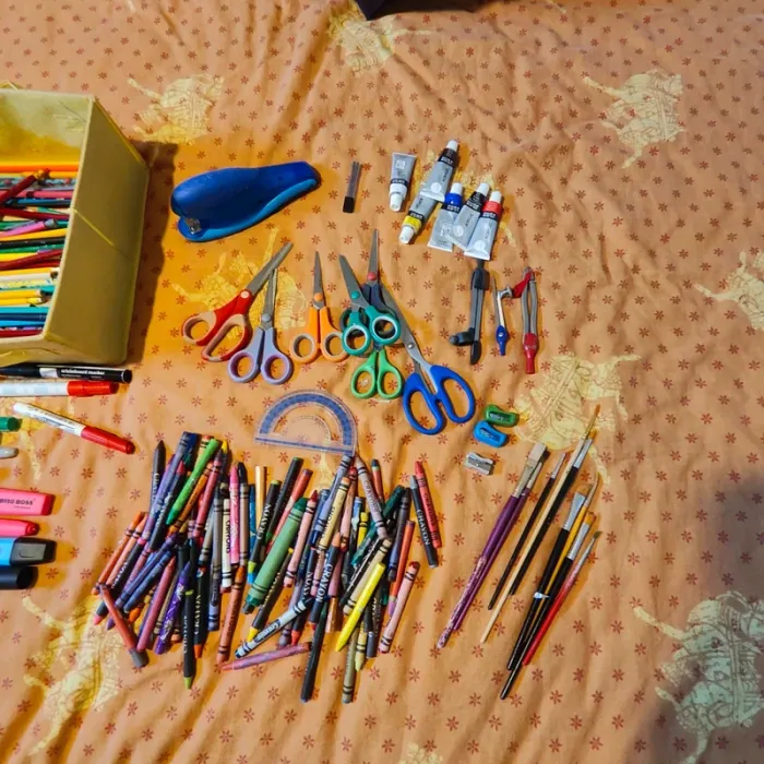 Lot de fournitures scolaires - photo numéro 4