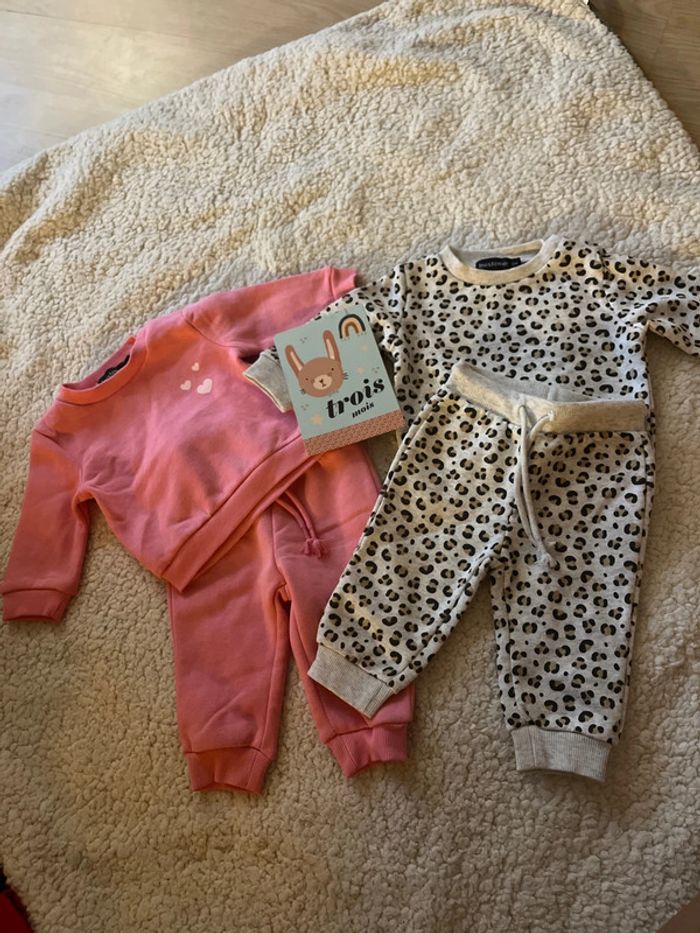 2 survêtements fille 3 mois