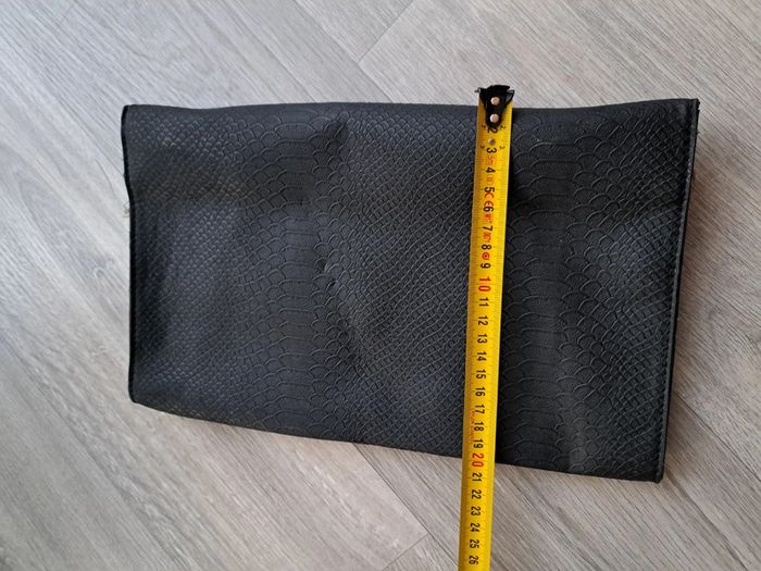 Pochette noire - photo numéro 3