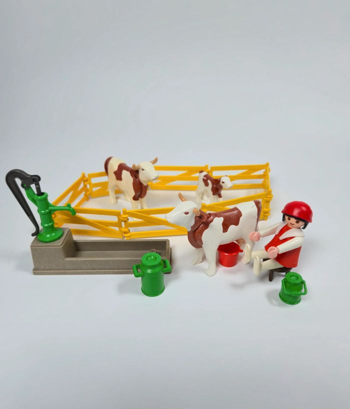 Playmobil Mangeoire avec Vaches à lait