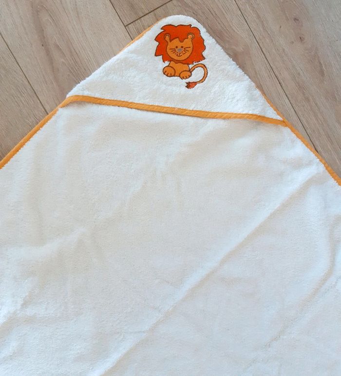 Serviette de bain à capuche bébé - photo numéro 2