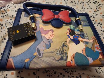Sac a main Blanche Neige Loungefly - neuf
