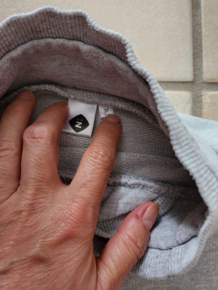 Sweat taille 3 ans - photo numéro 2