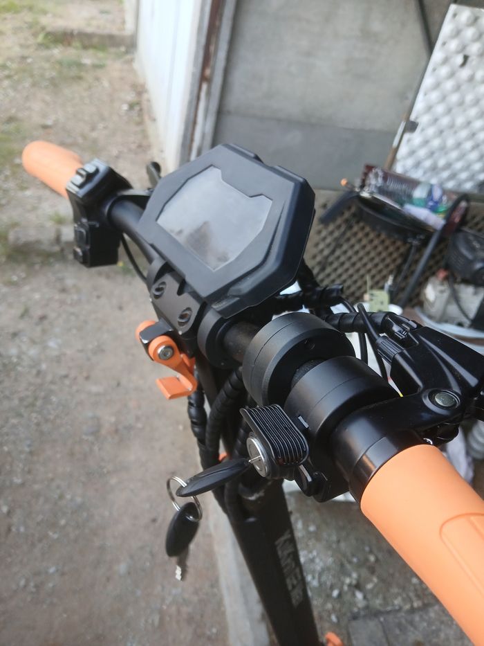 À vendre trottinette électrique - photo numéro 2