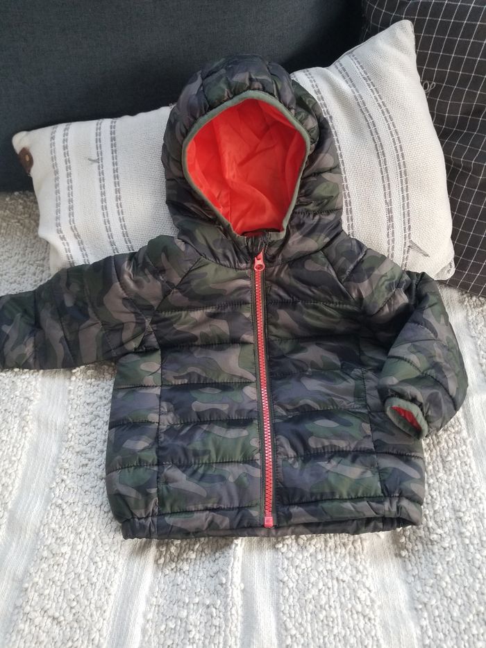 Doudoune camouflage 6-9 mois