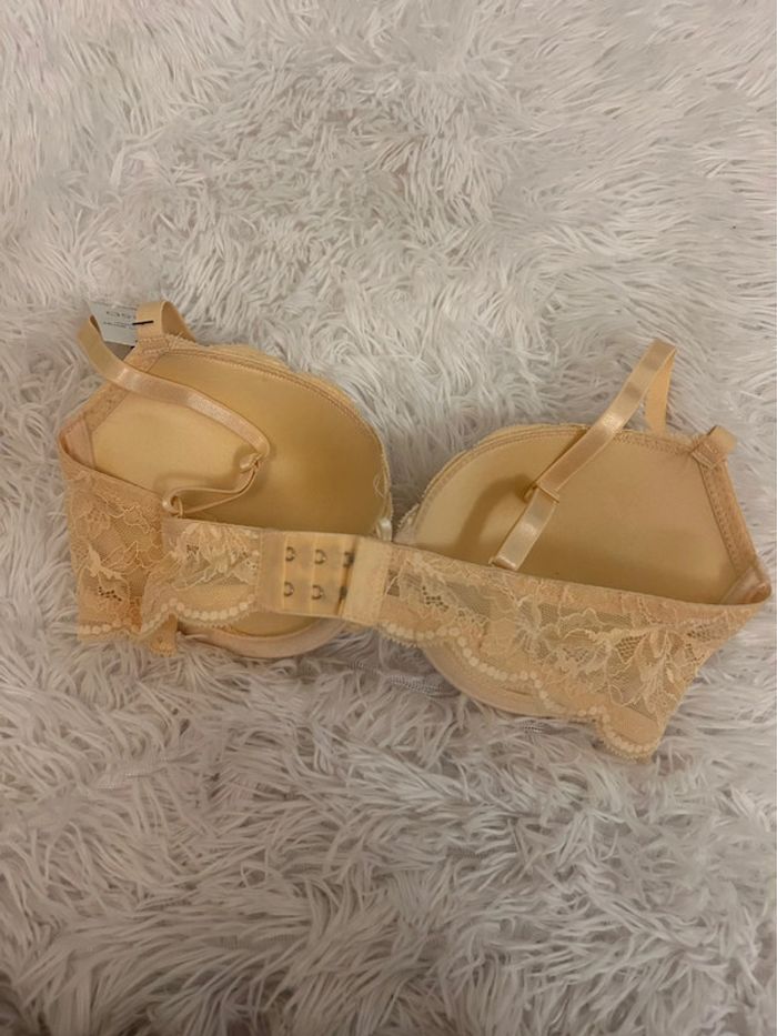 Soutien gorge Manoukian 85D neuf - photo numéro 4