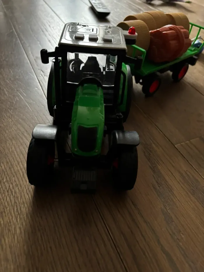 Tracteur avec ballots paille tbe - photo numéro 3