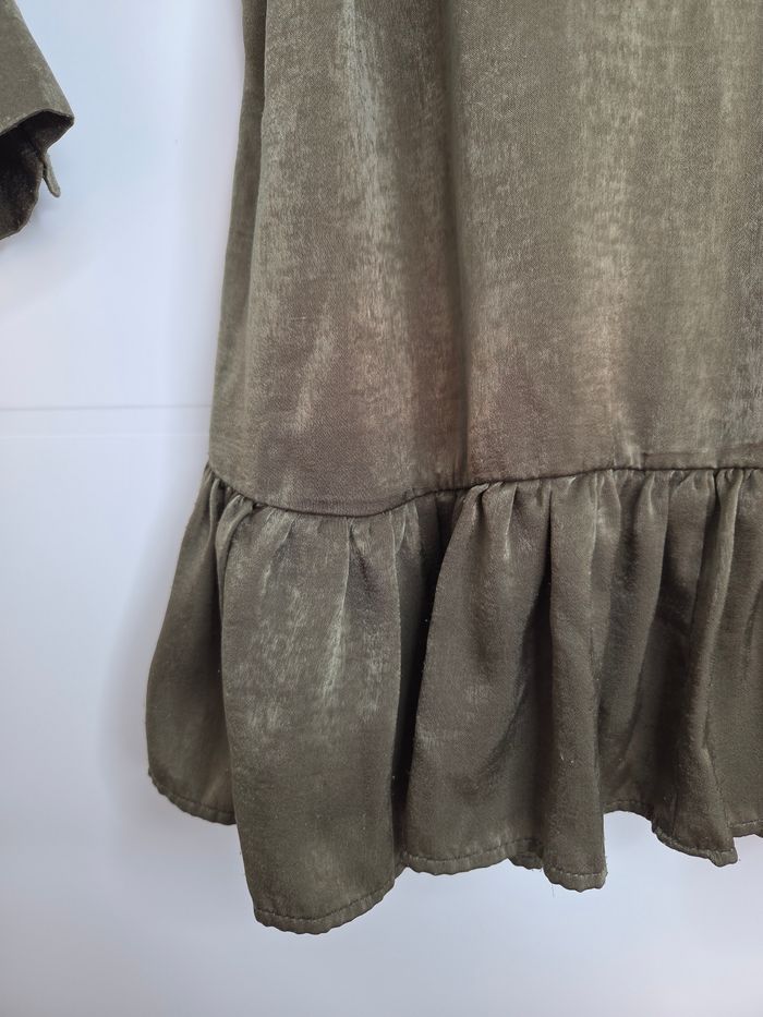 Robe Zara style chemise kaki satinée Taille S - photo numéro 6