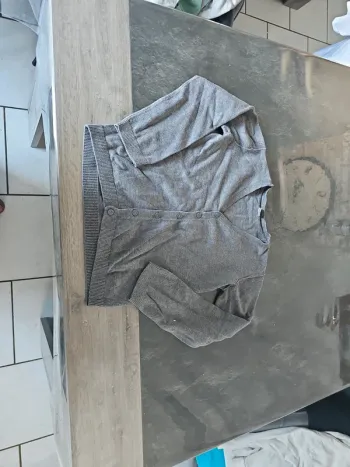 Gilet à boutons tao 8 ans