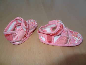 Chaussons été  T 3/6 mois