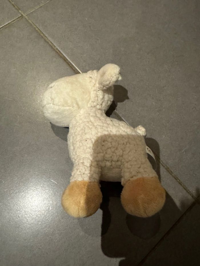 Peluche mouton - Zeeman - Happy Horse - Dimensions: 22 cm * 18 cm - Blanc, crème & marron - photo numéro 2