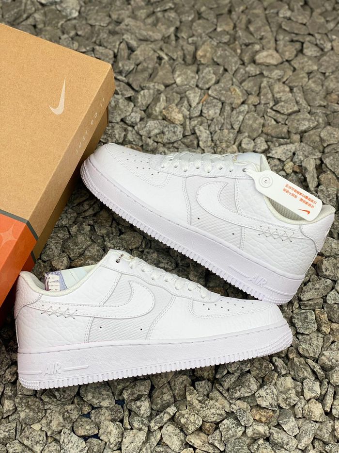 Nike Air Force 1 Low '07 White taille :41 - photo numéro 2