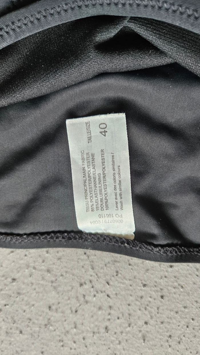 Haut de maillot de bain noir triangle très bon état - photo numéro 5