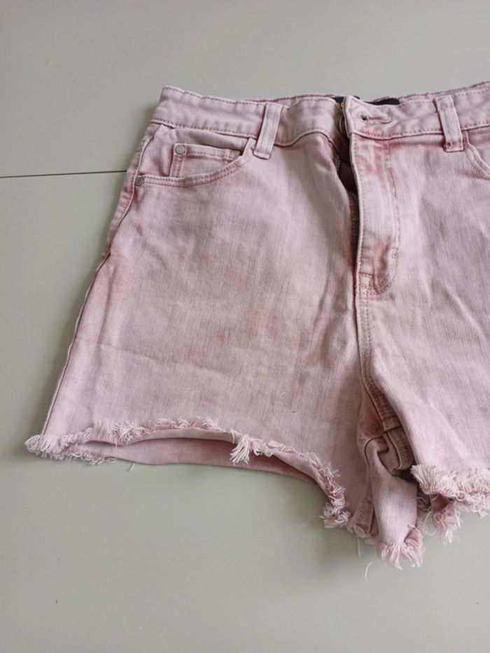 Short en jean rose blanc taille 40 Clockhouse - photo numéro 3