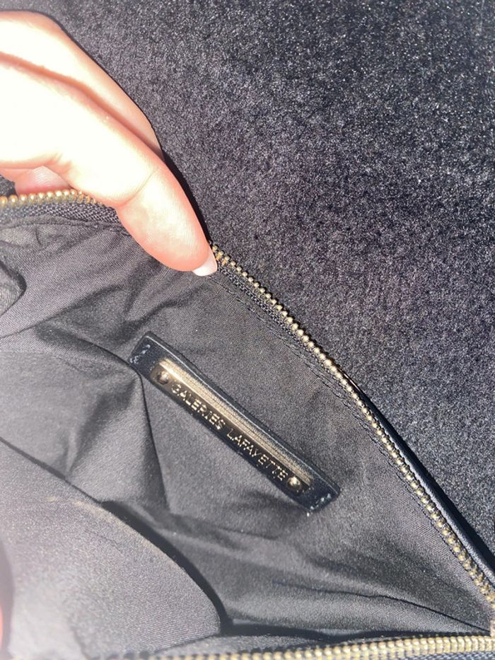 Pochette Galerie lafayette en très bon état - photo numéro 4