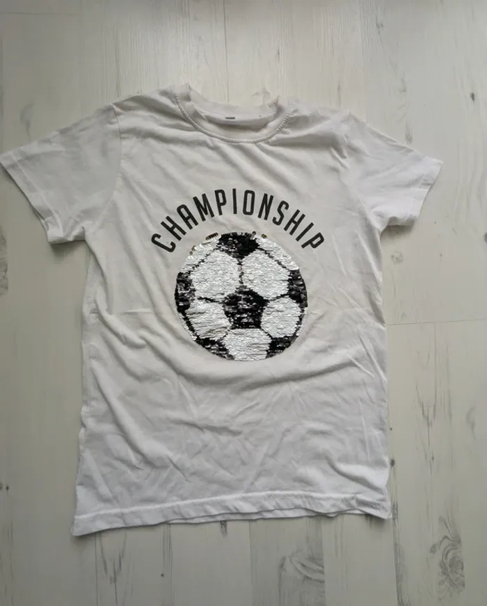 Tee shirt foot  avec motif en sequin