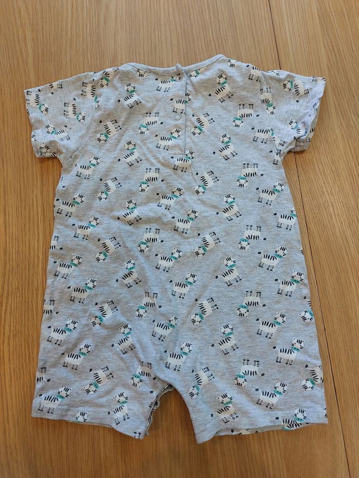 Lot 3 combishorts 18m - photo numéro 6