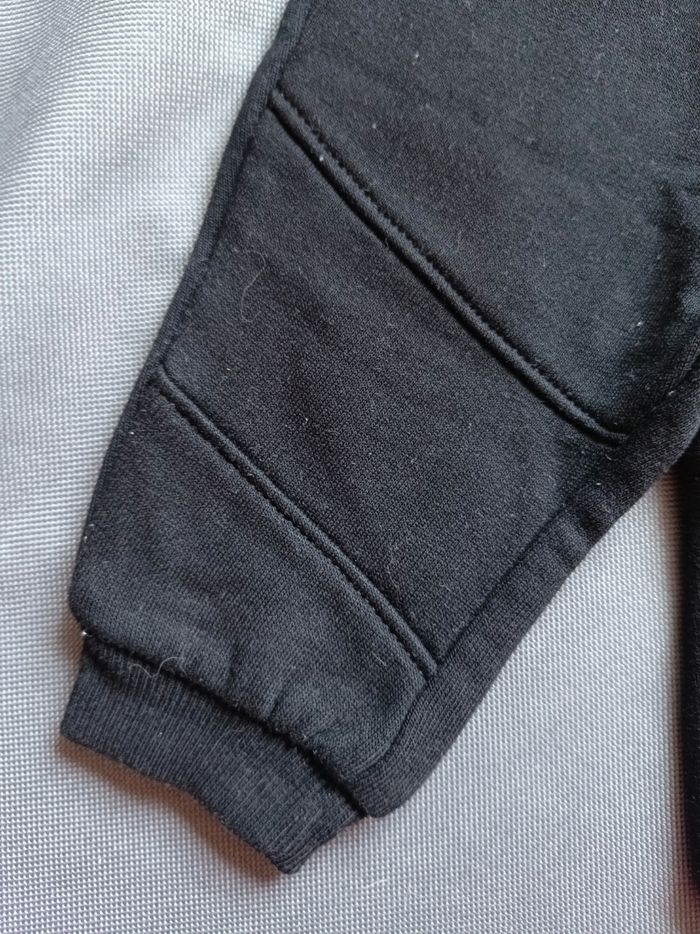 Jogging noir 🦕 Taille 3 mois - photo numéro 4