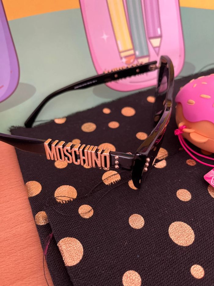 Lunette de soleil moschino authentique - photo numéro 5