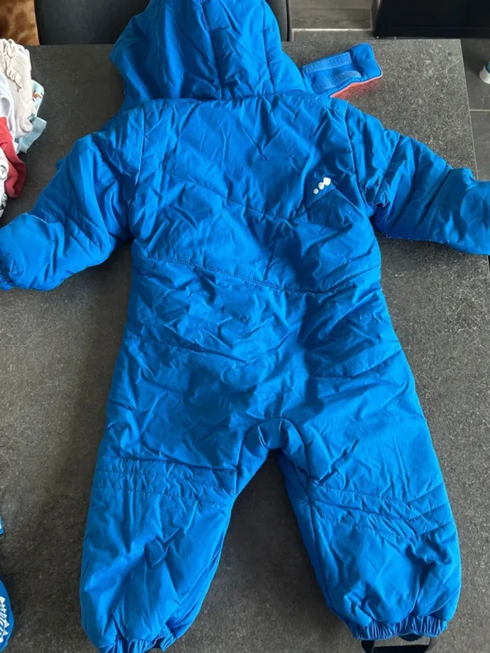 Combinaison de ski + gants 18 mois - photo numéro 7