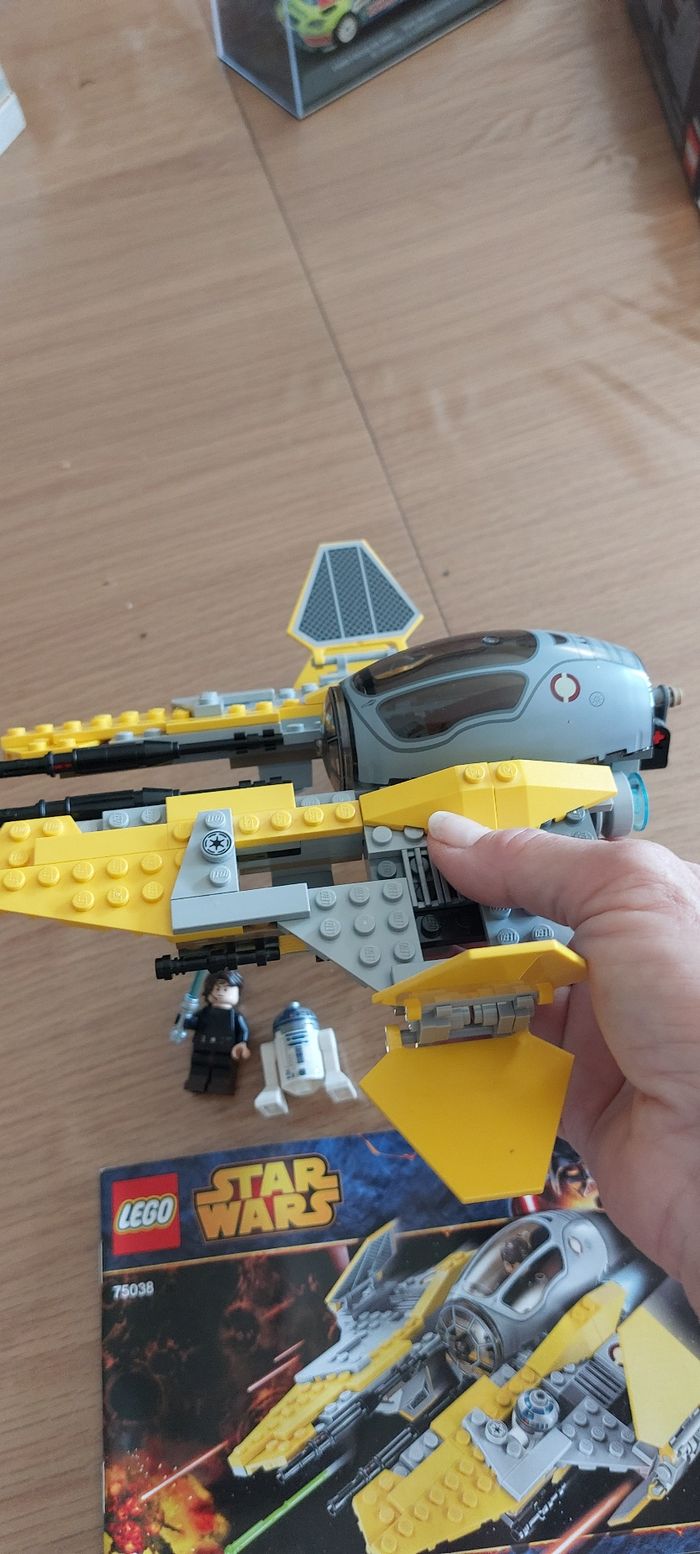 Vaisseau star wars l intercepteur jedi d anakin - photo numéro 3