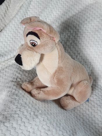 Peluche disney chien lady and tramp clochard dog