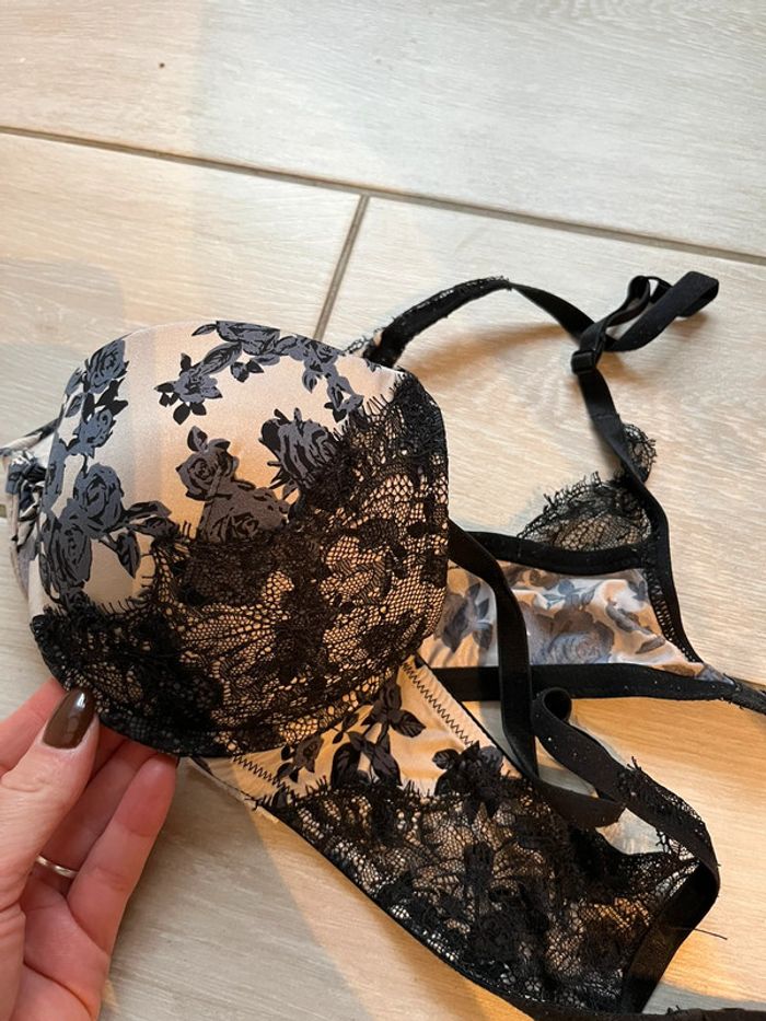 Soutien-gorge - photo numéro 4