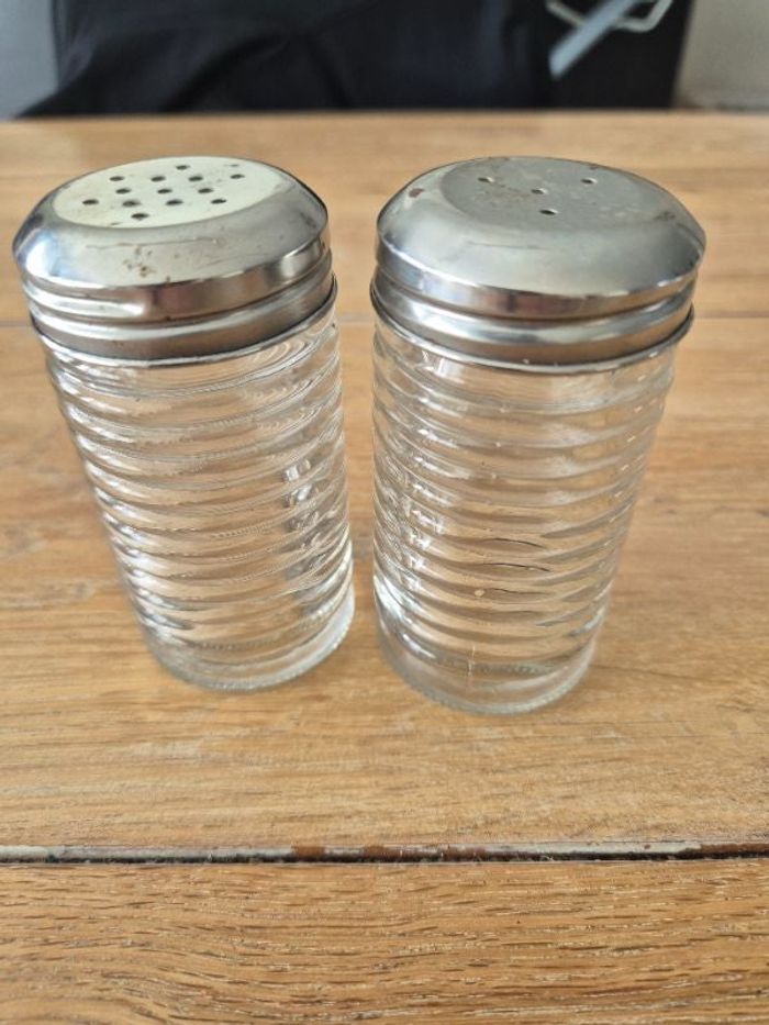Salière et poivrière