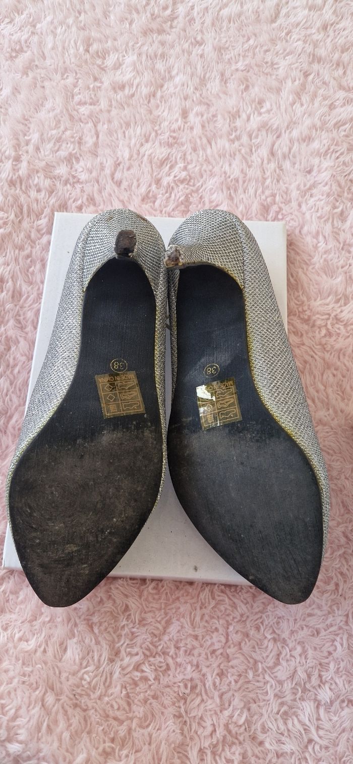 Chaussures à talons brillante - photo numéro 5