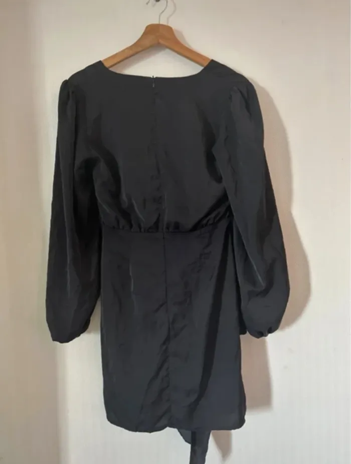 👗 Robe noir a manche longue - Taille M - photo numéro 4