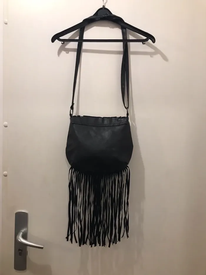 Sac à main atmosphère velours noir en bandoulière avec des franche taille unique - photo numéro 3