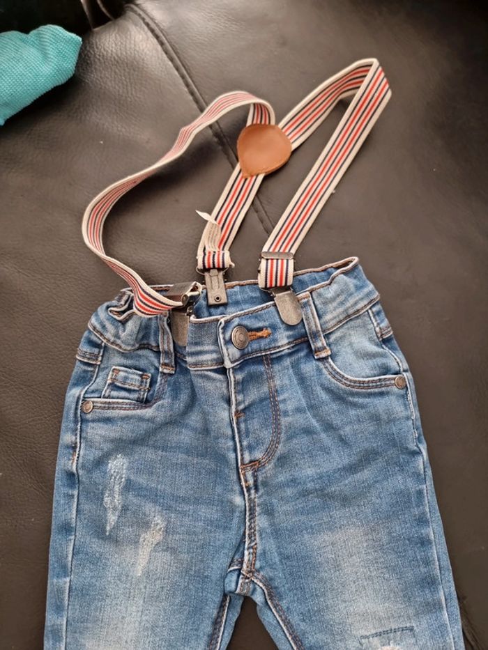 Jeans avec bretelle - photo numéro 2