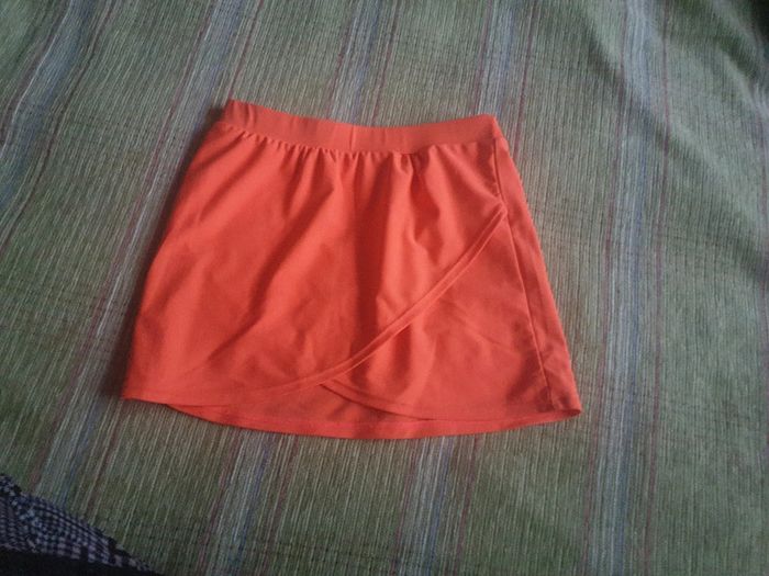 Jupe neuve 8 ans