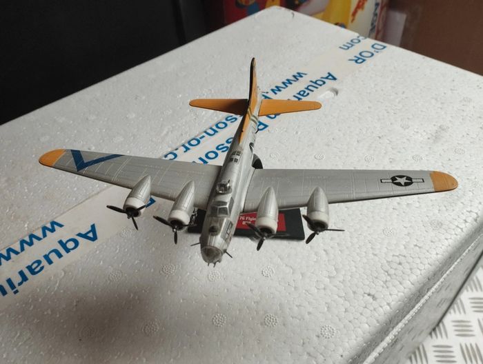 Avion de combat Boeing B-17G flying Fortress USA