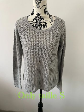 Pull gris à manches longues ajouré col rond only taille S