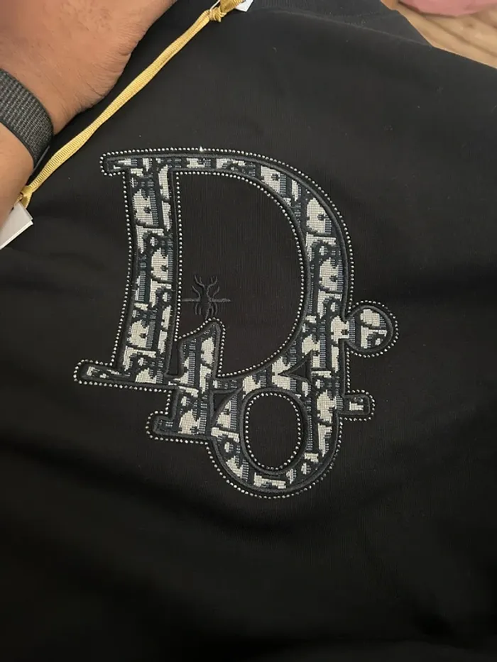 Pull neuf - photo numéro 2