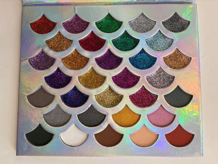 Palette 32 fards et paillettes, Cleof Cosmetics. - photo numéro 8