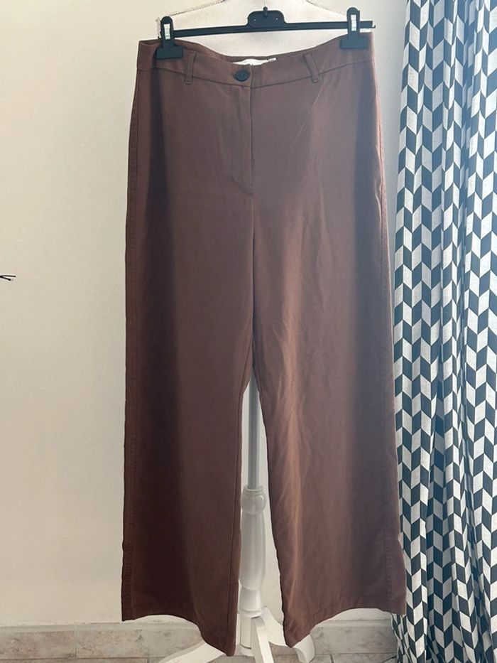 Pantalon Bershka taille 42
