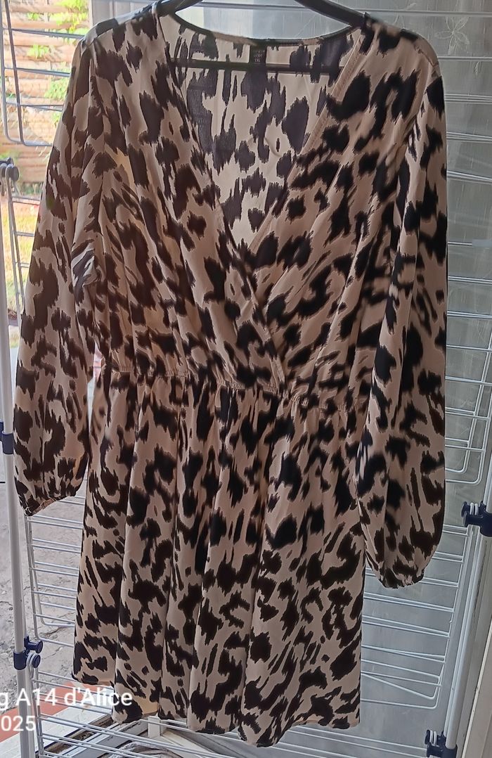 Robe beige avec motif noir - photo numéro 2