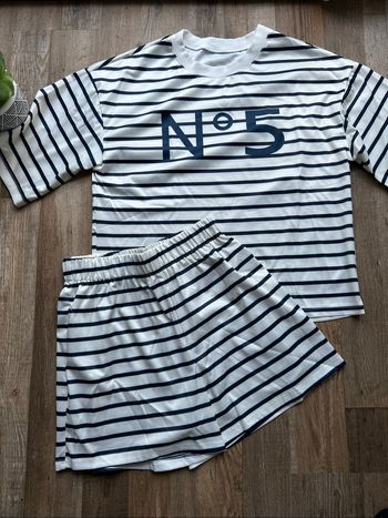 - Ensemble  - Taille S - Neuf sans étiquette