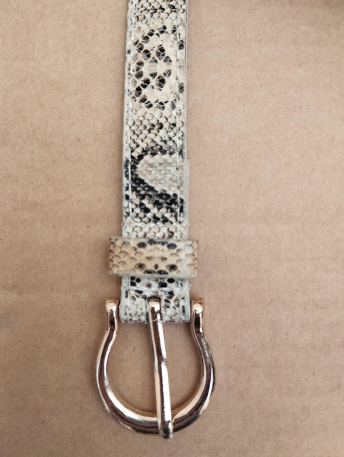Ceinture effet crocodile reptile bon état - photo numéro 2