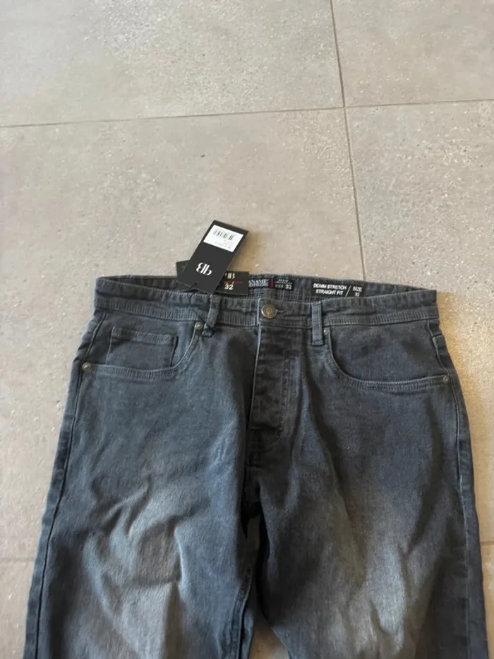 Jean gris Paname Brothers, taille 42, neuf avec étiquette, 44x110cm - photo numéro 2