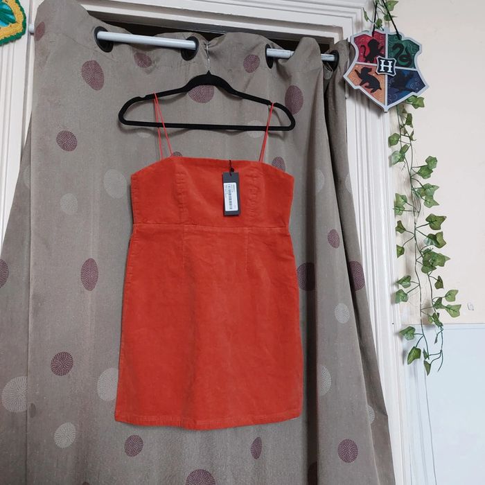 Robe neuve velours côtelé 38