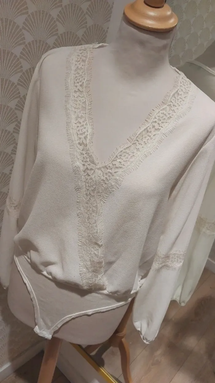 Body blanc avec dentelle Boohoo